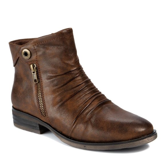NEW Baretraps Anila Booties